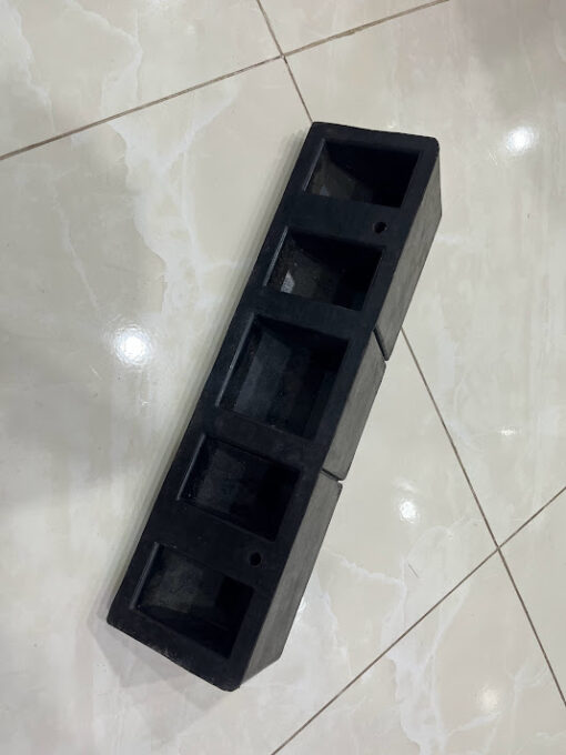 Chèn bánh xe KBN-500 cao su dài 50cm x cao 11cm - Ảnh 3