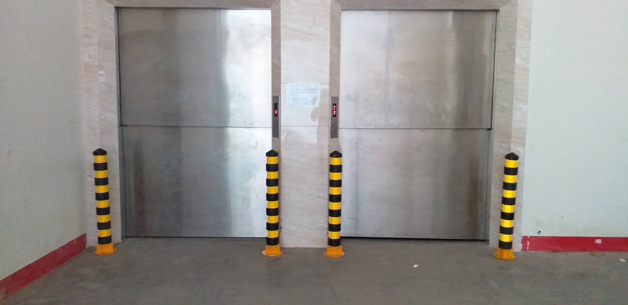 Trụ chống va bảo vệ cửa thang máy cao 100cm x phi 120mm bọc cao su - Ảnh 6