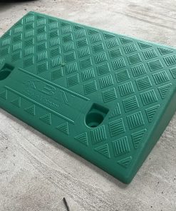 Cầu dốc nhựa KBN kê bậc dẫn xe cao 7cm màu xanh