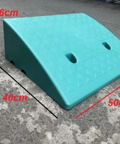 Cầu dốc nhựa KBN kê bậc dẫn xe cao 16cm màu xanh