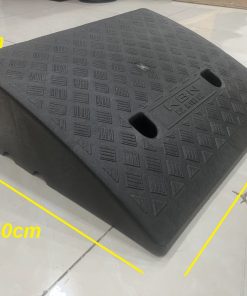 Cầu dốc nhựa KBN kê bậc dẫn xe cao 16cm màu đen