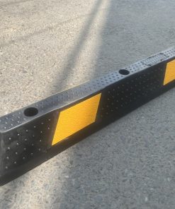Chặn bánh xe ô tô bằng cao su 90cm x H10cm