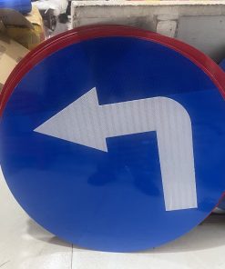 Alternative view of Biển báo cấm quay đầu xe